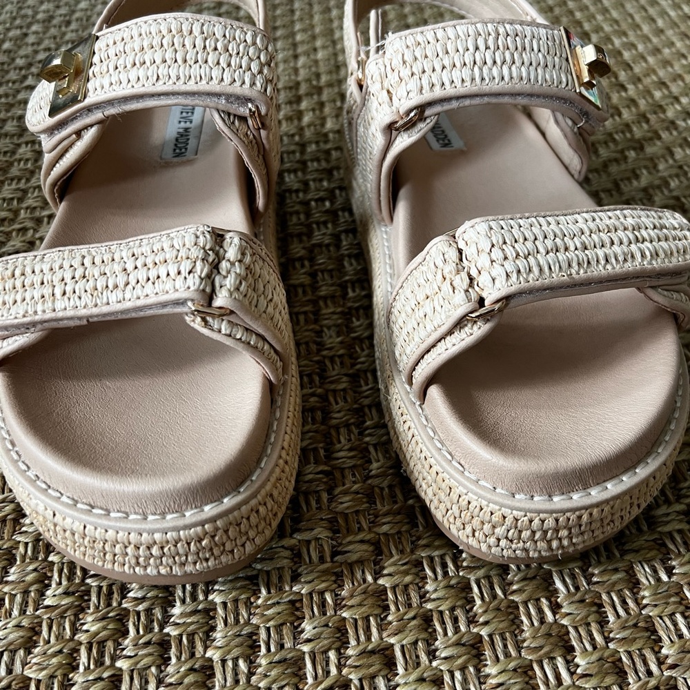 Steve Madden Bigmona Raffia Sandals in 8.5 - Picture 5 of 7